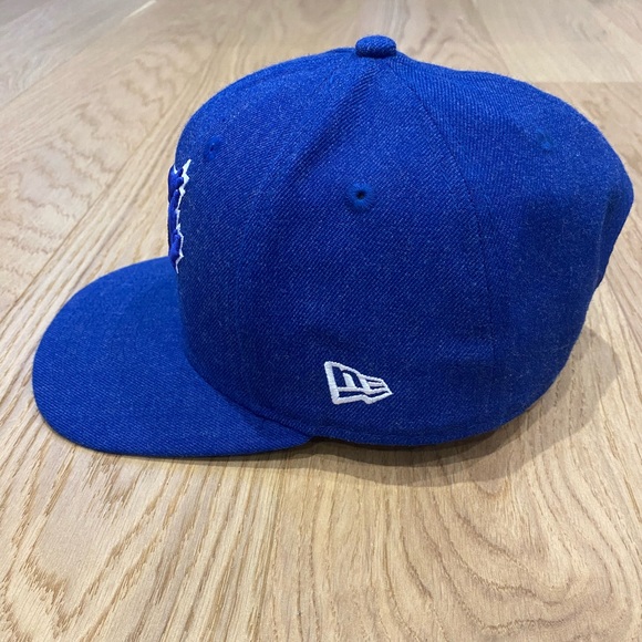 New Era 9Fifty Toronto Blue Jays SnapBack Hat - Picture 4 of 10